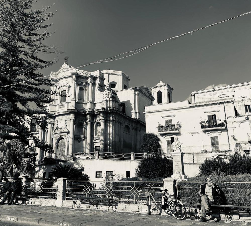 Casa Rurale Noto Antica Apartment ภายนอก รูปภาพ