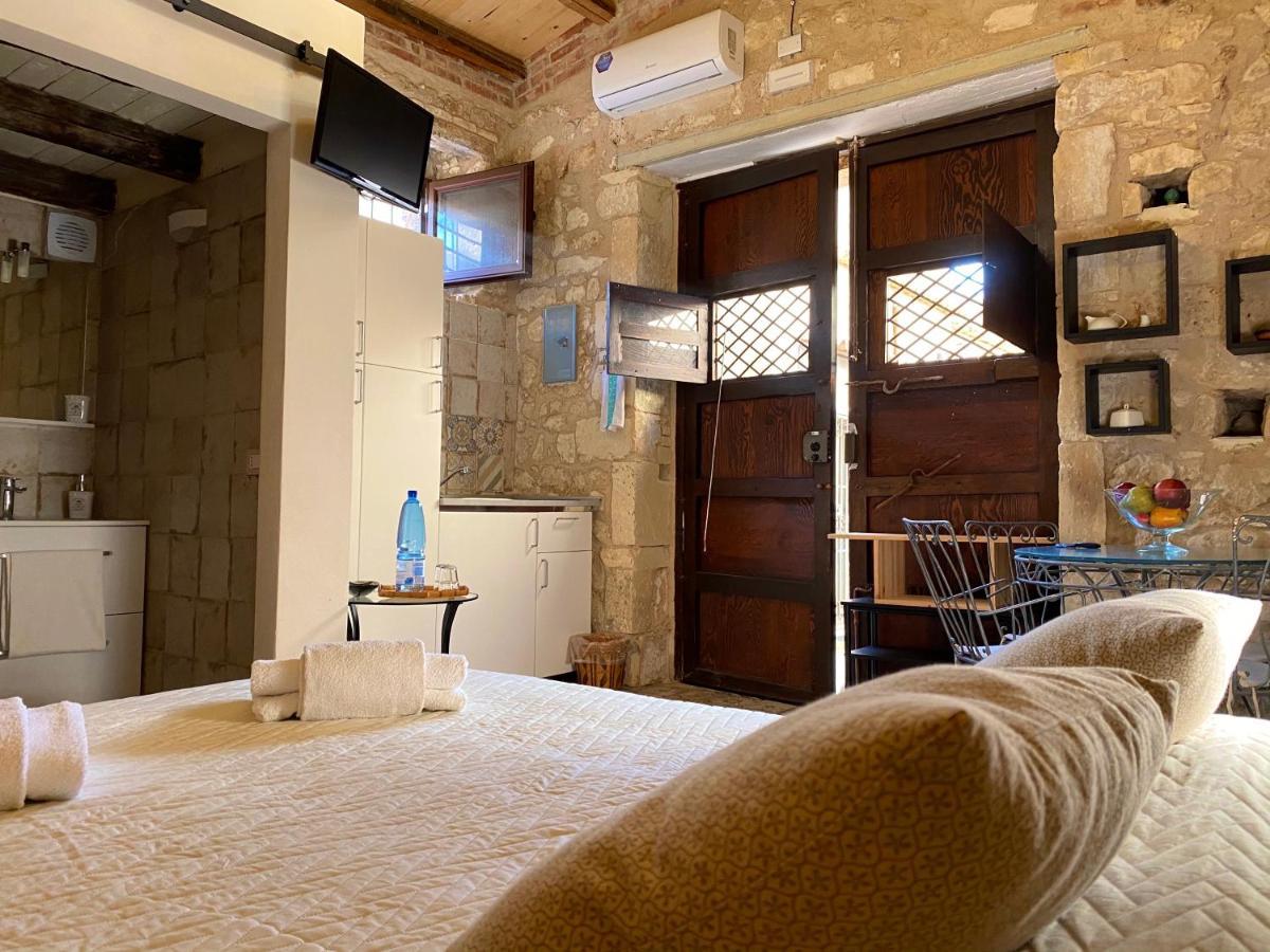 Casa Rurale Noto Antica Apartment ภายนอก รูปภาพ